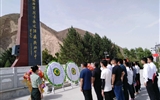 “瞻仰革命先烈，弘揚(yáng)愛(ài)國(guó)精神”主題黨日活動(dòng)