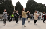 電子信息工程系分團(tuán)委組織開(kāi)展“你我共牽手，愛(ài)心送溫暖”志愿服務(wù)活動(dòng)